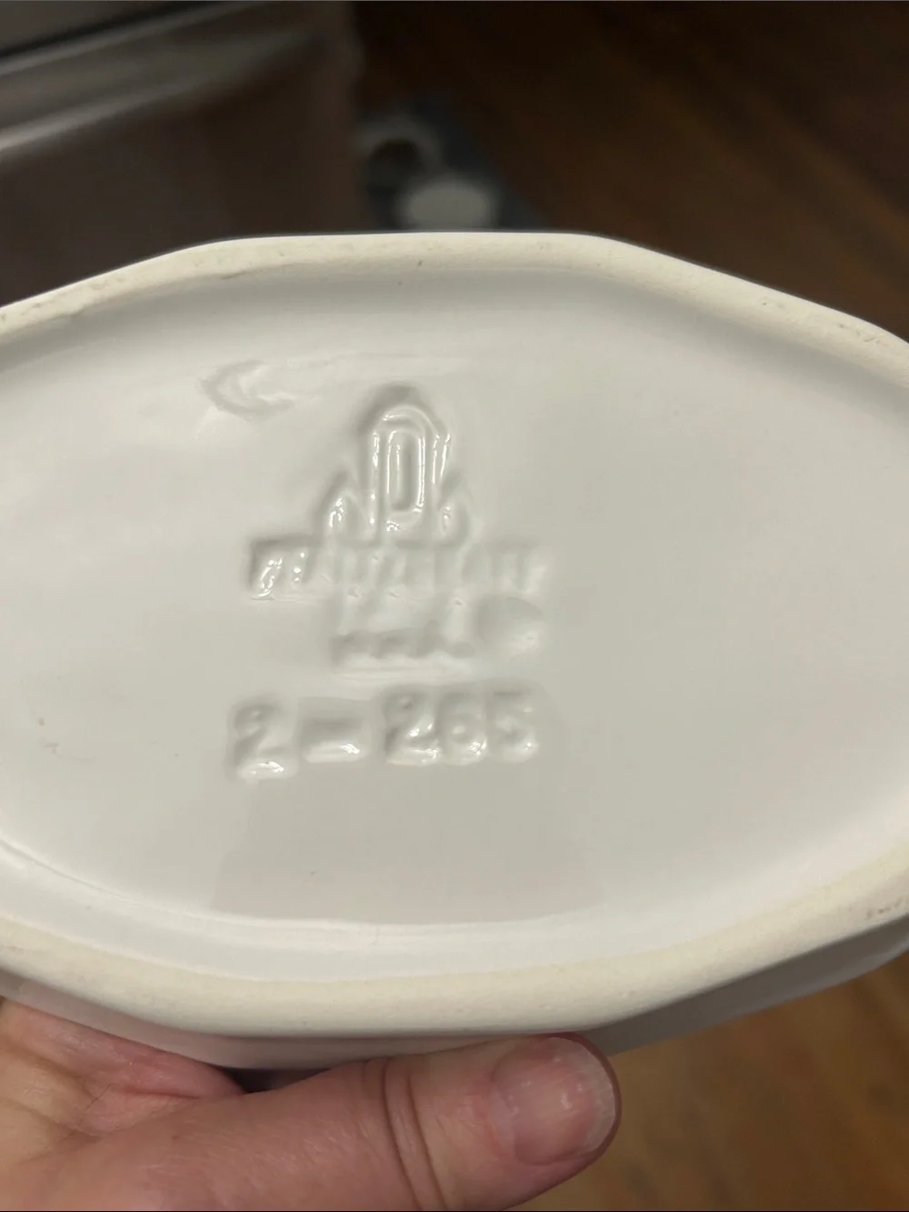 Pfaltzgraff simple ceramic scalloped
